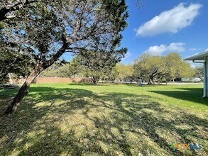 685 Eastview Dr in Canyon Lake, TX - Building Photo - Building Photo