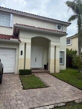 6901 NW 112th Ave in Doral, FL - Building Photo - Building Photo