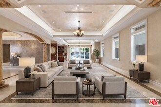 2023 Parnell Ave in Los Angeles, CA - Building Photo - Building Photo