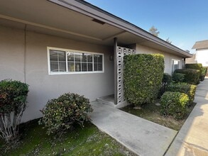 2450 14th Ave in Kingsburg, CA - Building Photo - Building Photo