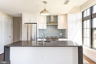 901 H St NE in Washington, DC - Building Photo