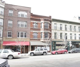 Fox Luxury Apartments in Chicago, IL - Building Photo - Building Photo