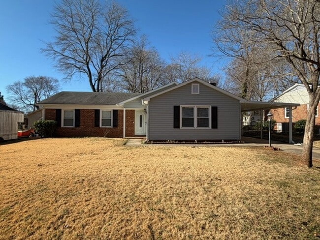 property at 643 Woodhaven Dr