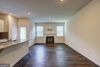 69 Chastain Cir in Newnan, GA - Building Photo - Building Photo