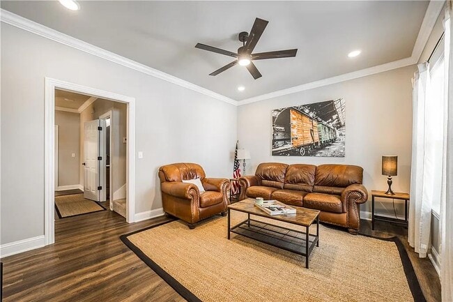 property at 2009 SW Poppy St
