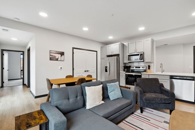 423 E Michigan St