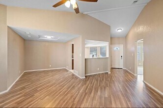 5613 Mosquero Ct NW in Albuquerque, NM - Building Photo - Building Photo