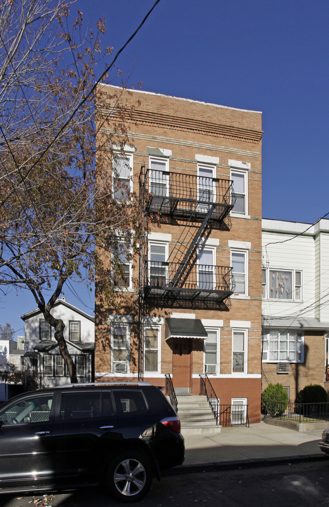 122 Irving St in Jersey City, NJ - Building Photo - Building Photo