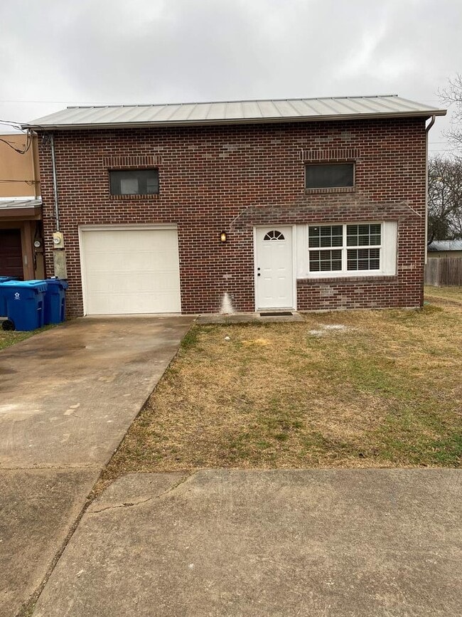 518 Peterson Dr
