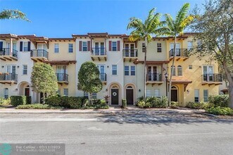 7654 Via Flores Way in Boca Raton, FL - Foto de edificio - Building Photo