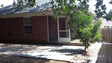 7577 Avery Ln in Daphne, AL - Foto de edificio - Building Photo