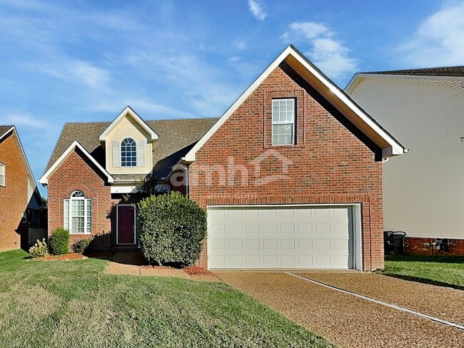 2404 Adelaide Dr