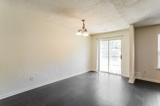 1340 Maple Valley Ct in Union City, GA - Building Photo - Building Photo