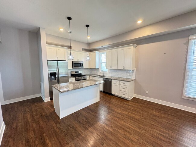 707 Livingston Ave NE in Grand Rapids, MI - Building Photo - Building Photo