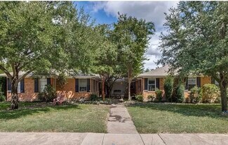 9521 Ash Creek Dr in Dallas, TX - Building Photo