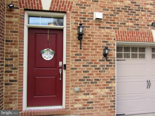 42624 Lisburn Chase Ter in Chantilly, VA - Building Photo - Building Photo