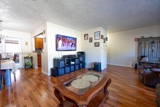 9906 Westwood Dr in Tamarac, FL - Building Photo - Building Photo