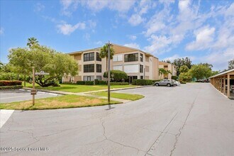 6165 S Mirror Lake Dr in Sebastian, FL - Building Photo - Building Photo