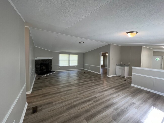 6803 Waters Ave in Savannah, GA - Building Photo - Building Photo