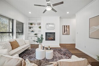 6501 Columbia Oaks Ct in Austin, TX - Building Photo - Building Photo