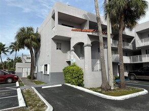 2660 W 76th St in Hialeah, FL - Building Photo - Building Photo