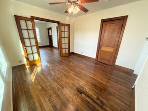 1717 E Houston St in Tyler, TX - Building Photo - Building Photo