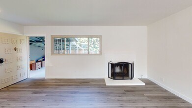 5836 Baja Dr in San Diego, CA - Building Photo - Building Photo