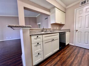 700 Thicket Ln in Houston, TX - Building Photo - Building Photo