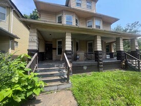 1637 Holyrood Rd in Cleveland, OH - Building Photo