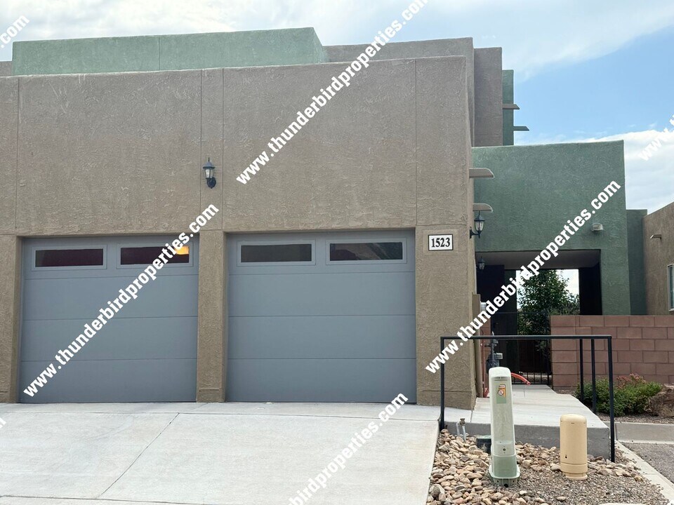 1523 Borrego Dr SE in Albuquerque, NM - Building Photo