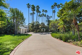 33800 Pacific Coast Hwy in Malibu, CA - Building Photo - Building Photo