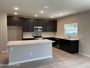 655 Boughton Way in West Melbourne, FL - Building Photo - Building Photo