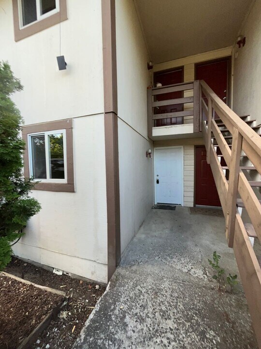 9810 SW Lookout Terrace in Beaverton, OR - Foto de edificio