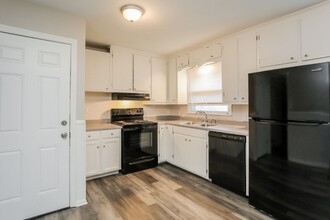 3500 Ruysser Rd in Kansas City, MO - Building Photo - Building Photo