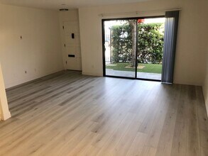 408 N Venice Blvd in Los Angeles, CA - Foto de edificio - Building Photo