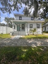 135 E 17th St in Jacksonville, FL - Building Photo