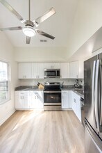 6017 Capital Pl in Virginia Beach, VA - Building Photo - Building Photo