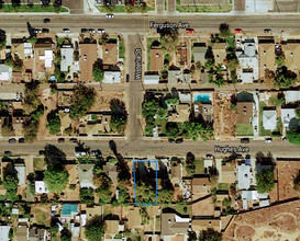 125 Hughes Ave in Bakersfield, CA - Building Photo - Building Photo