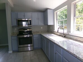 8211 5th Ave N in Birmingham, AL - Building Photo - Building Photo