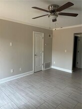 1071 Level Creek Rd in Buford, GA - Foto de edificio - Building Photo