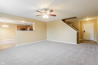 944 Shenandoah Way in Greenwood, IN - Building Photo - Building Photo