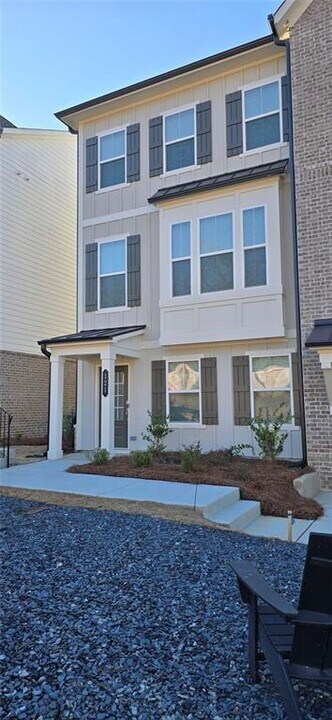 121 Agnew Wy in Woodstock, GA - Building Photo