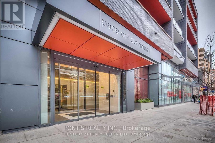 159-159 Dundas St E in Toronto, ON - Building Photo
