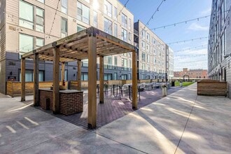 Industry Columbus Apartments in Columbus, OH - Foto de edificio - Building Photo