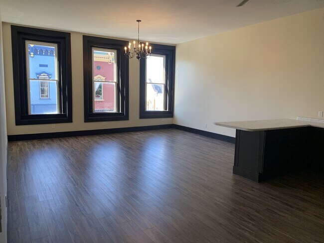 103 S Main St in Harrodsburg, KY - Building Photo - Building Photo