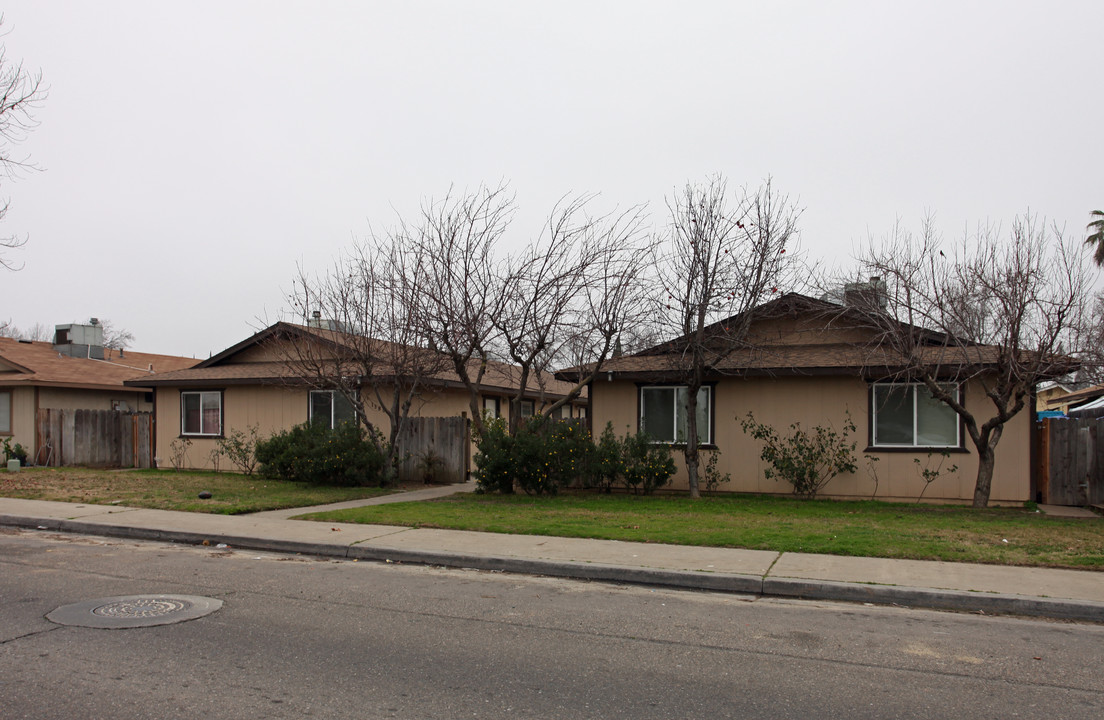 1380 Canal in Turlock, CA - Foto de edificio