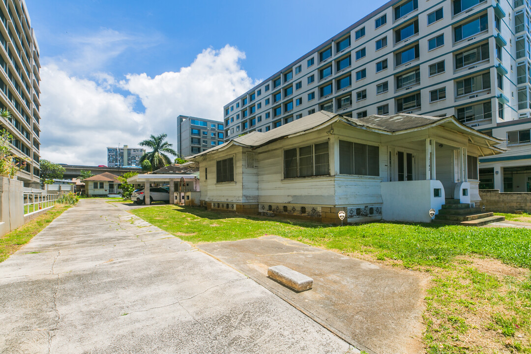 1142 Kinau St in Honolulu, HI - Building Photo