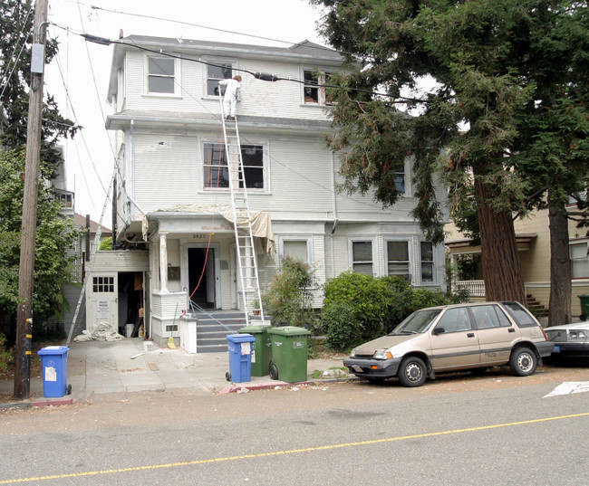 2418-2420 Atherton St in Berkeley, CA - Building Photo - Building Photo