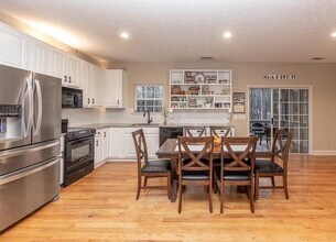 1800 Valley Ln in Cumming, GA - Building Photo - Building Photo