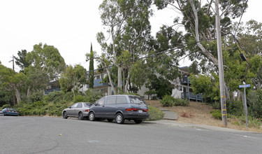 Burnham Street Apartments in Vallejo, CA - Building Photo - Building Photo